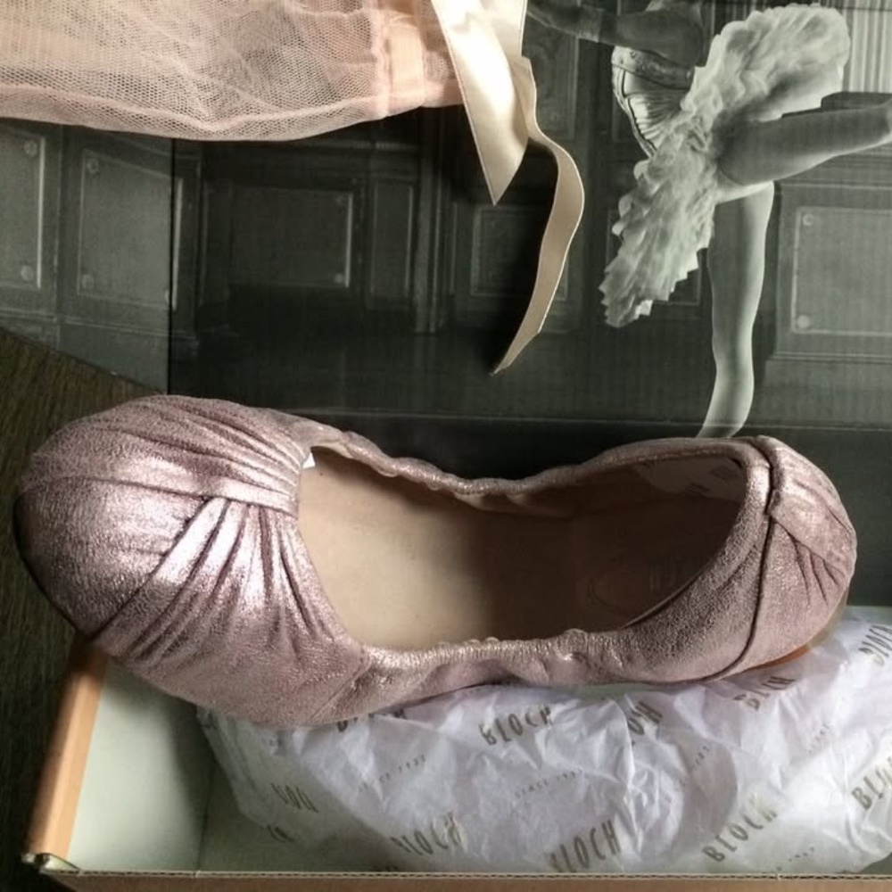 NEW Bloch Margot Ballet Flats in Metallic Pearl Pink 6